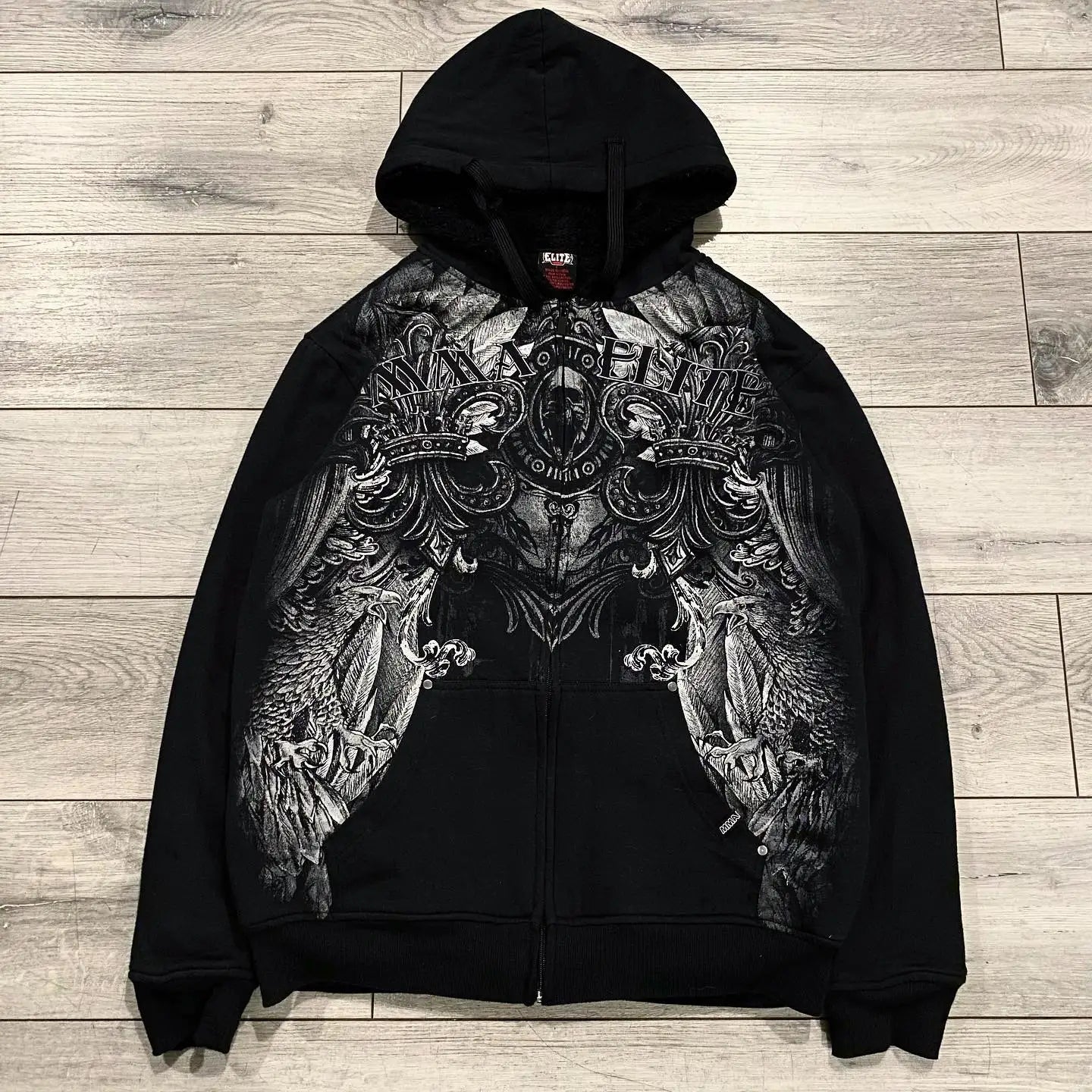VibeWear™ — Hoodie Tap Out Skull Y2K Unisex
