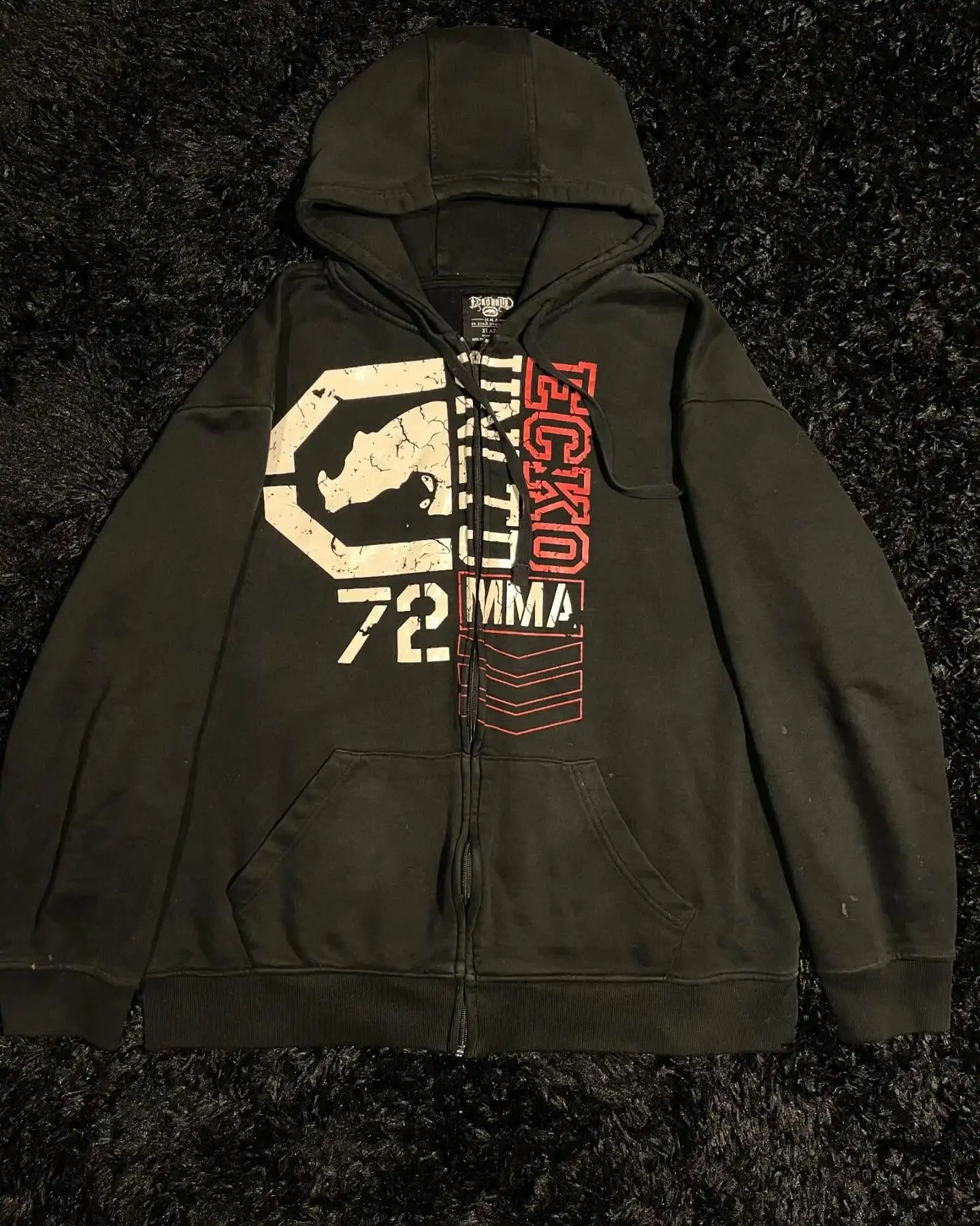 VibeWear™ — Hoodie Tap Out Skull Y2K Unisex