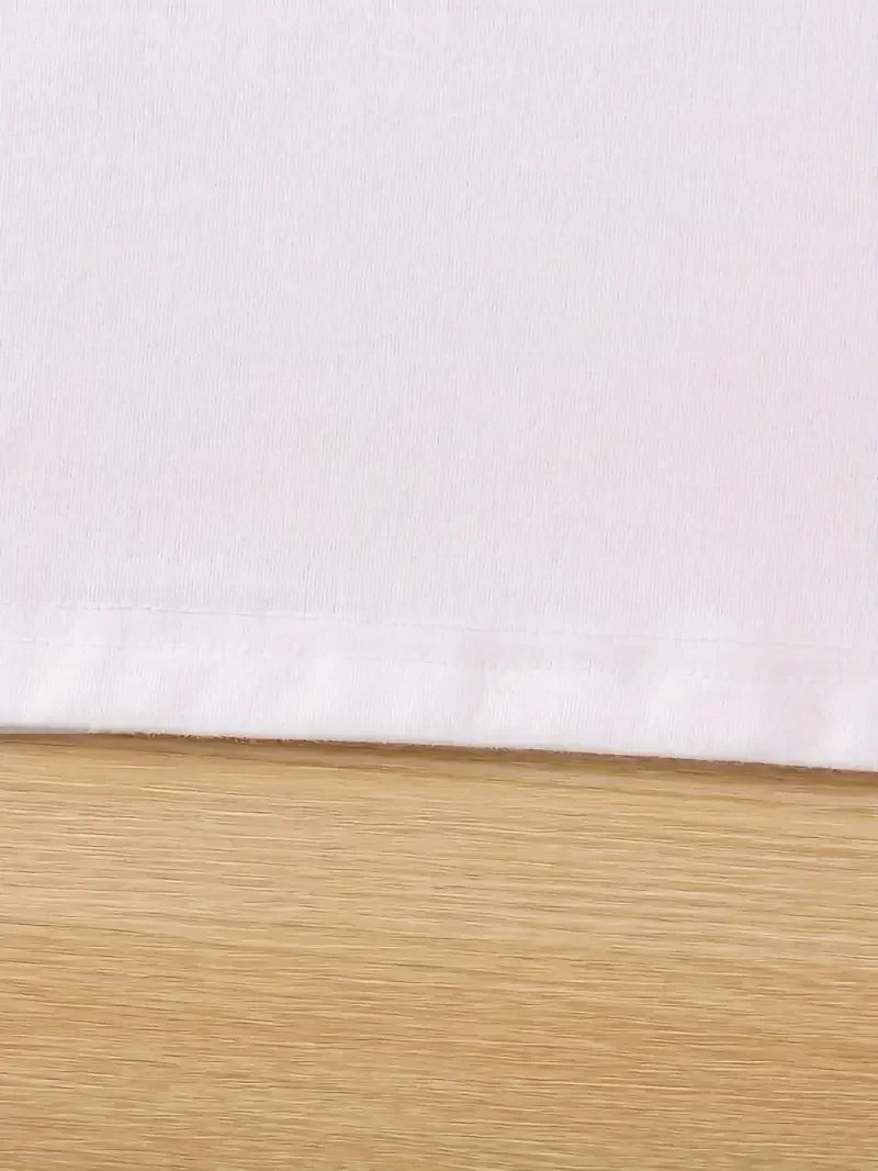 VibeWear™ — T-shirt Bear Graphic Femme