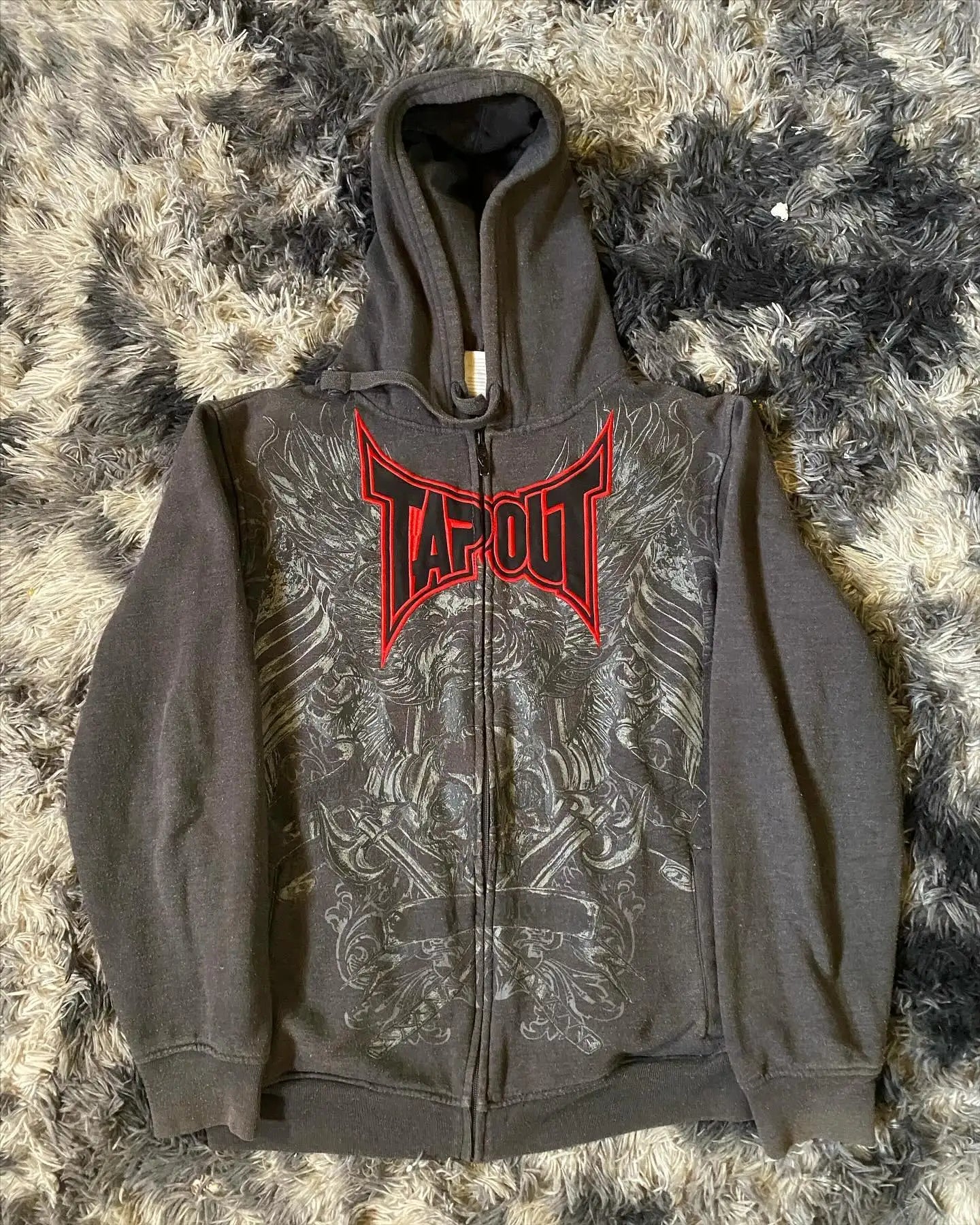VibeWear™ — Hoodie Tap Out Skull Y2K Unisex